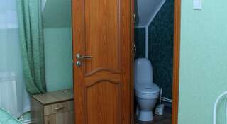 Гостевой дом Guesthouse Solnechnaya Polyana Манжерок Двухместный номер с 1 кроватью или 2 отдельными кроватями-1