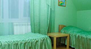 Гостевой дом Guesthouse Solnechnaya Polyana Манжерок Двухместный номер с 1 кроватью или 2 отдельными кроватями-2